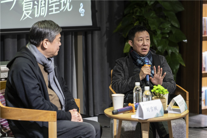 歐陽(yáng)江河分享觀(guān)點(diǎn) (2).jpg 歐陽(yáng)江河分享觀(guān)點(diǎn) (2).jpg