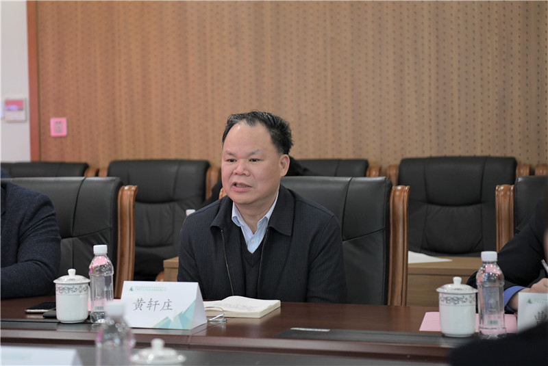 集團公司黨委書(shū)記、董事長(cháng)黃軒莊講話(huà)（廖茹畫(huà) 攝）.jpg