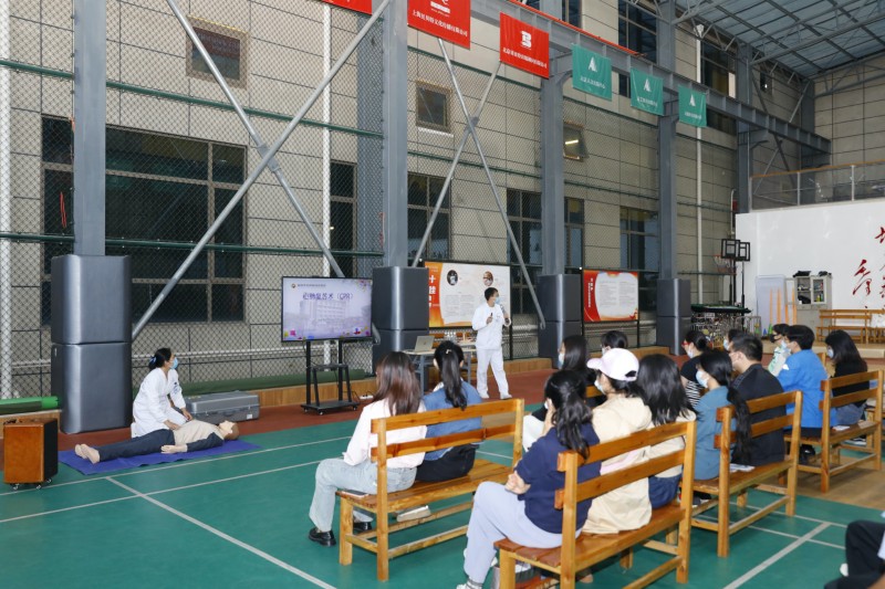 3.急救知識培訓現場(chǎng)_副本.jpg 3.急救知識培訓現場(chǎng)_副本.jpg