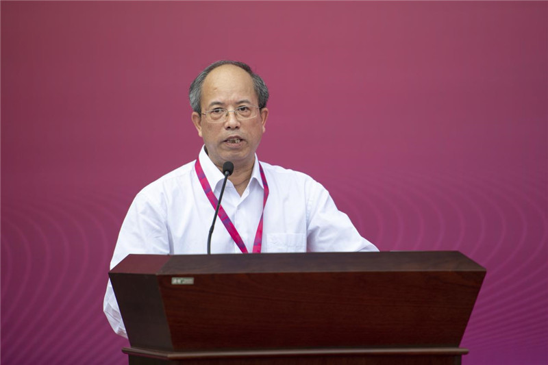 自治區地方志編纂委員會(huì )辦公室主任梁金榮致辭.jpg