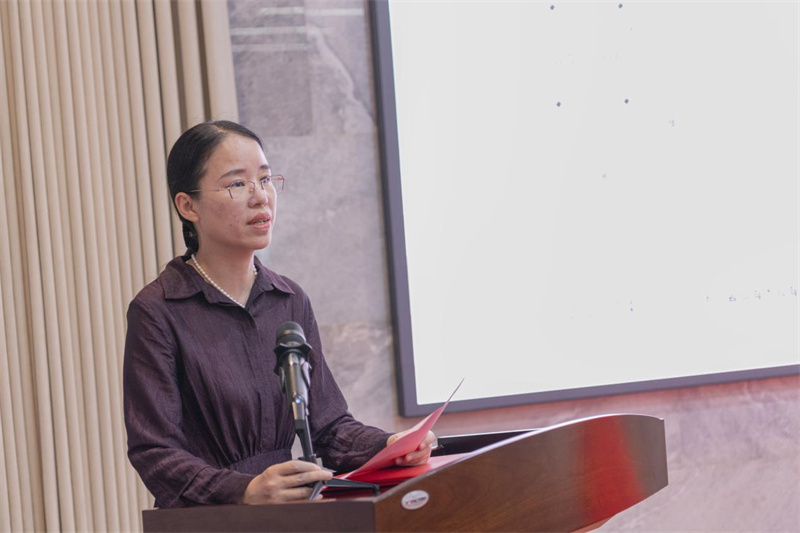 臨海市文化和廣電旅游體育局局長(cháng)黃瑛致辭  鄭斌斌 攝.jpg