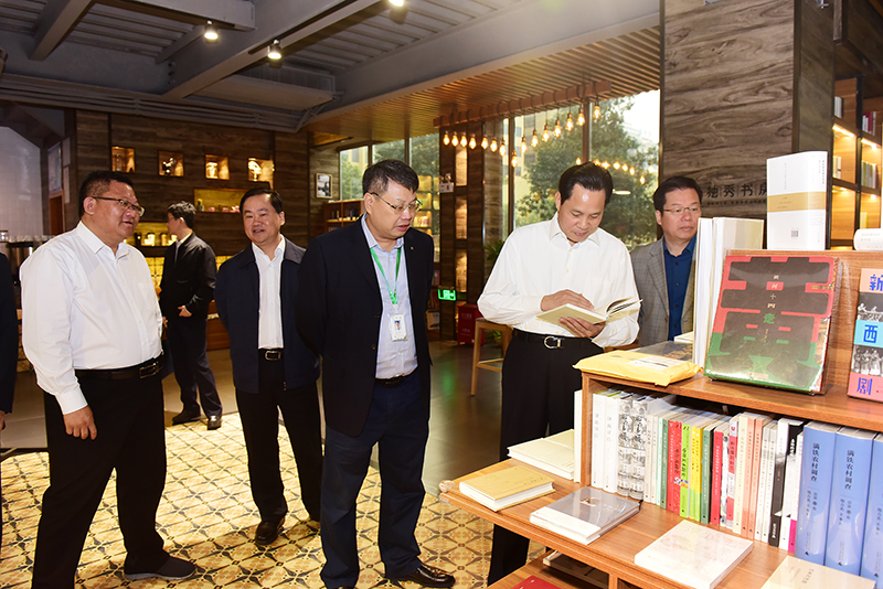 1539168554129396.jpg DSC_2235 2.jpg