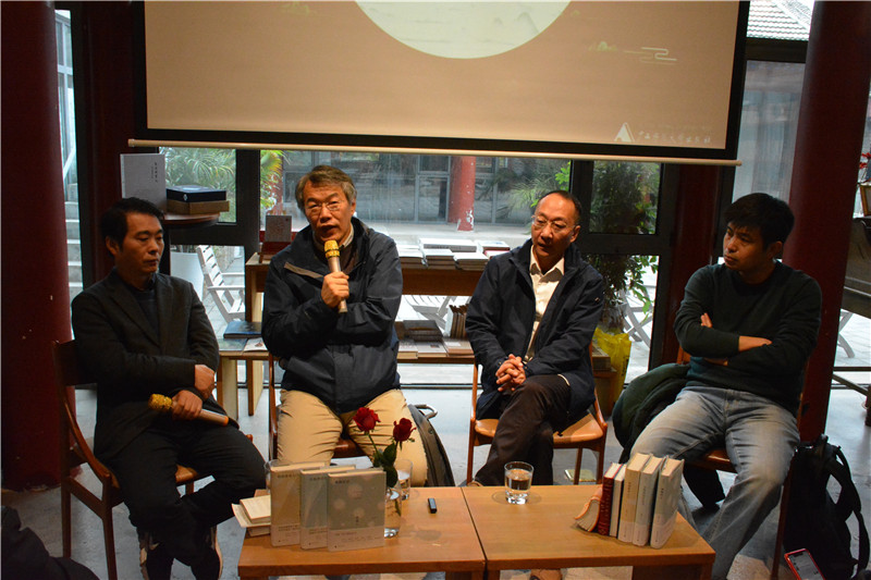 從左到右：西渡、臧棣、敬文東、姜濤   小眾書(shū)坊供圖.JPG