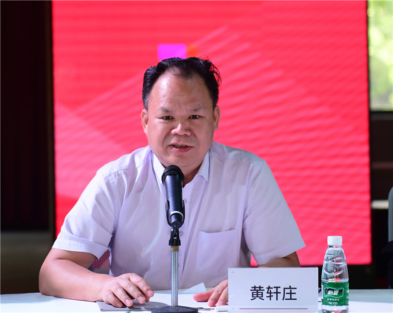 4廣西師范大學(xué)出版社集團黨委書(shū)記、董事長(cháng) 黃軒莊致辭2（秦念 攝）.JPG